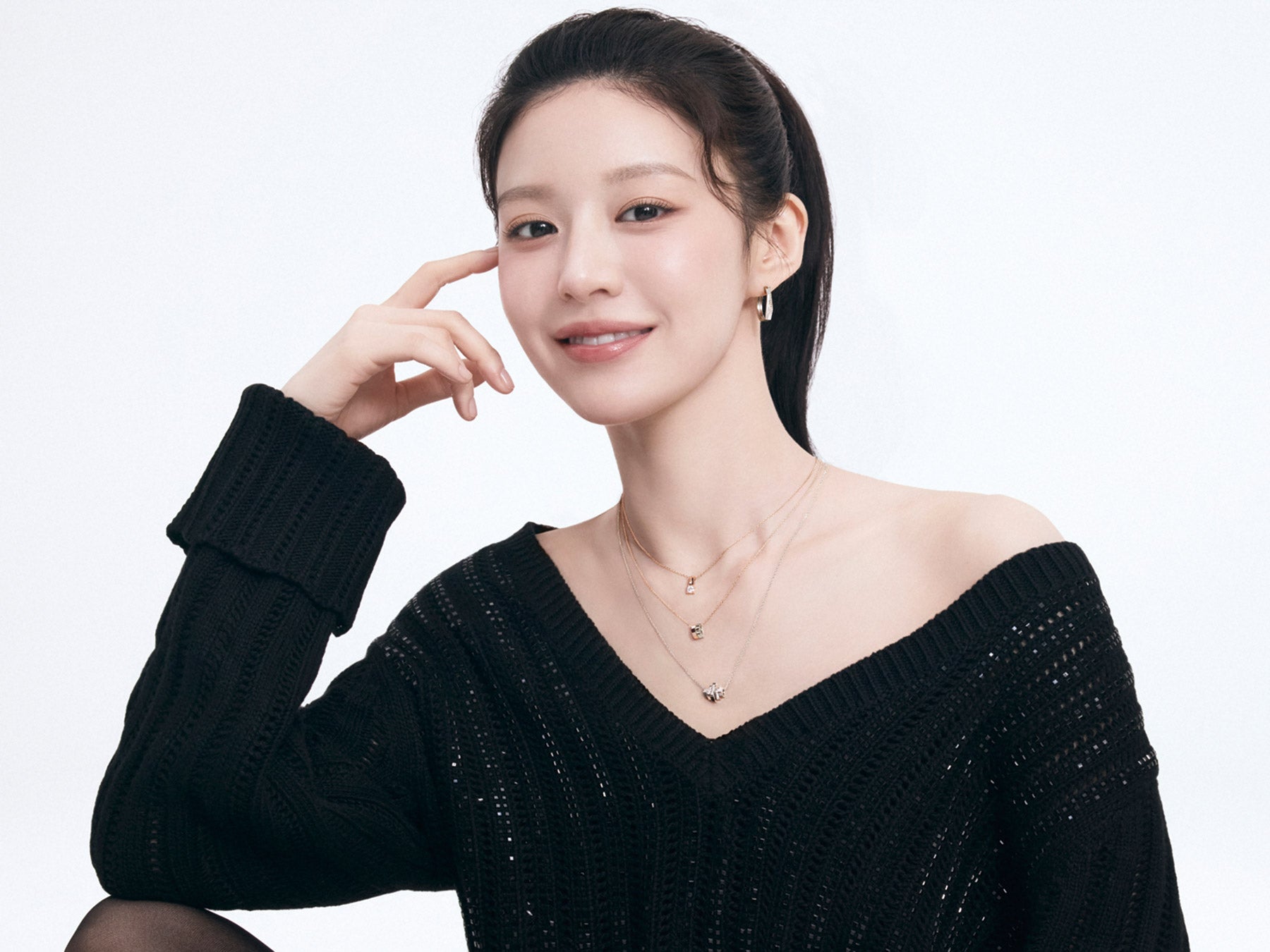 25FW Holiday Collection / Go Youn-jung