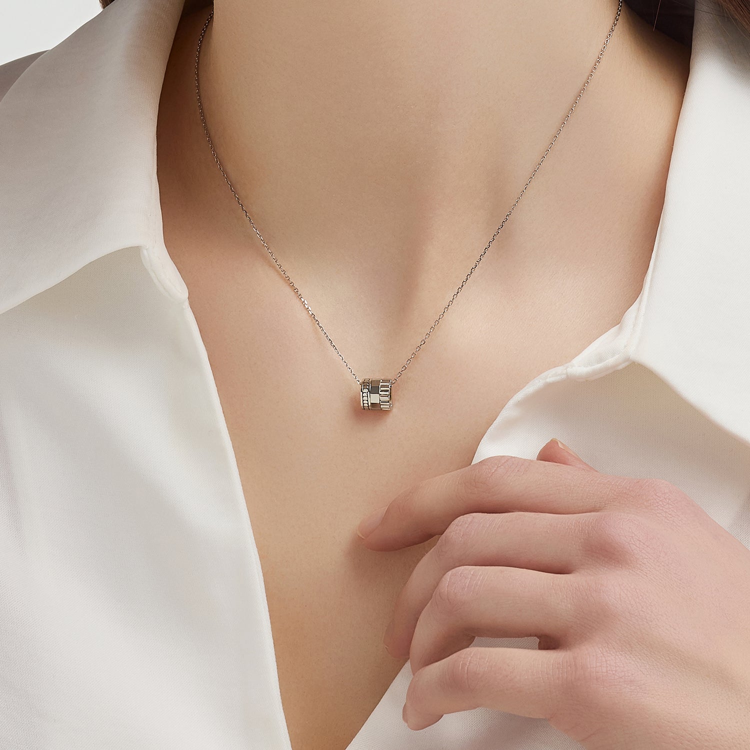 Sensuelle Gold Necklace - DIDIER DUBOT